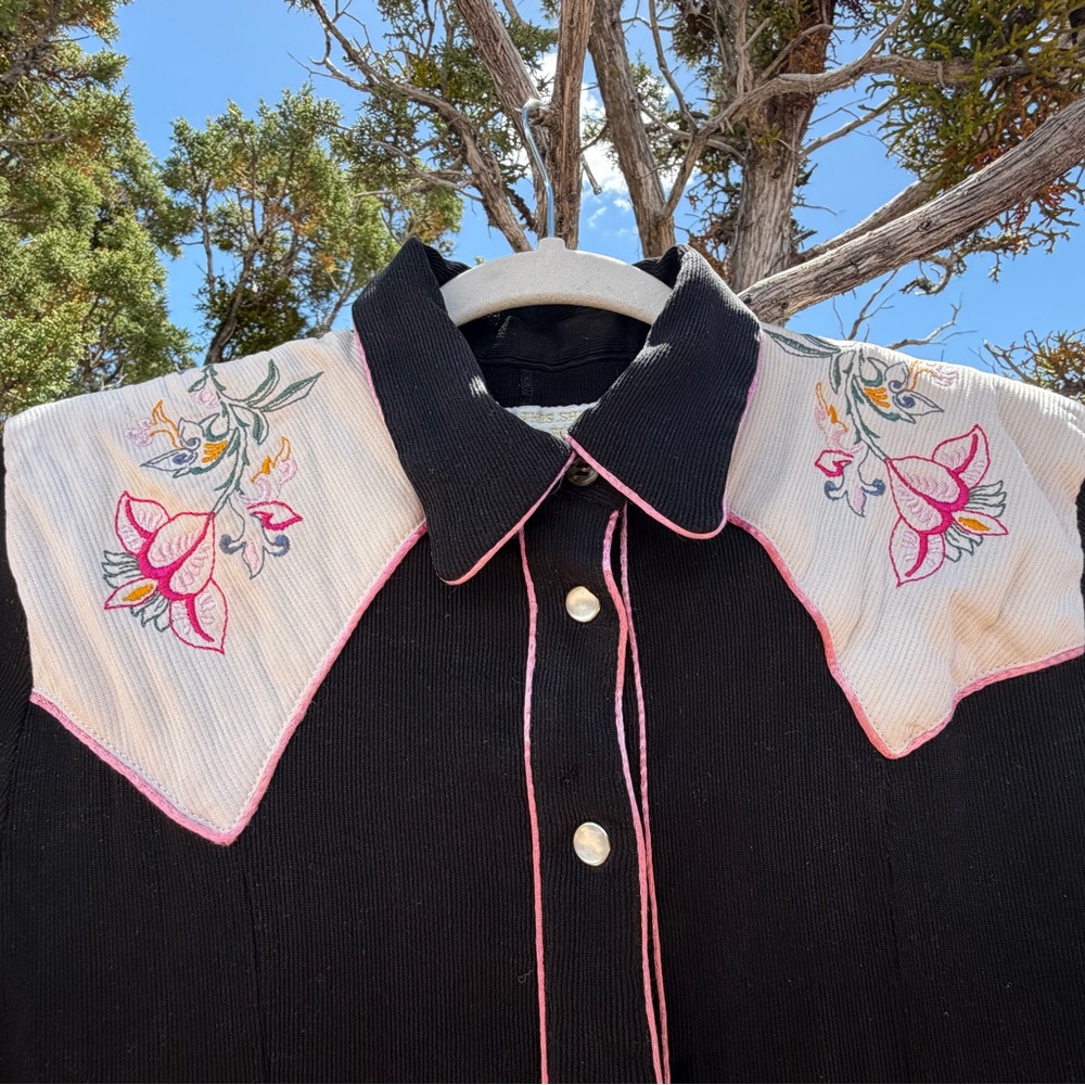 Vintage 70s Embroidered Western Dress Black Pink Cowgirl Rockabilly